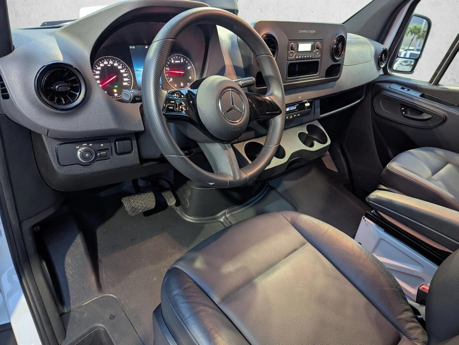 2025 Mercedes-Benz Sprinter Cargo Van 2500 Standard Roof I4 Diesel 144" RWD