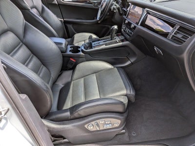 2023 Porsche Macan T AWD