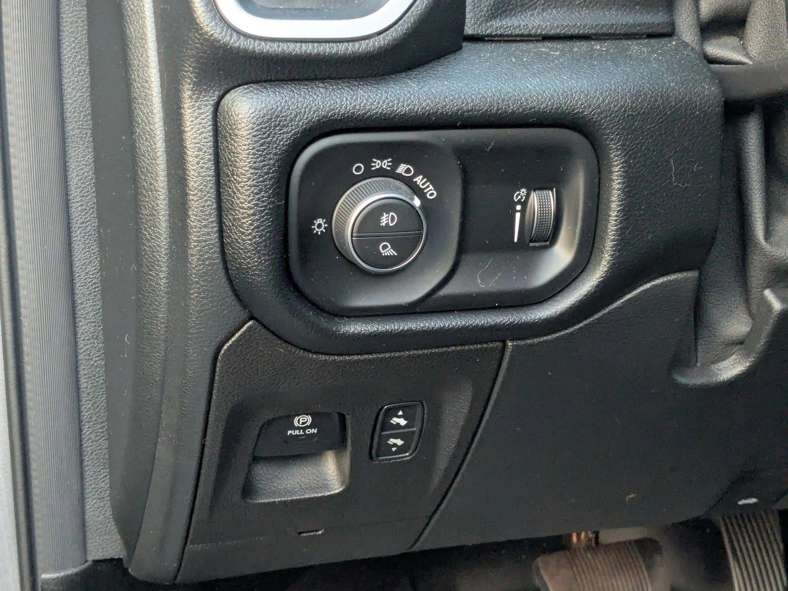2022 RAM 1500 Big Horn 4x2 Crew Cab 5'7" Box