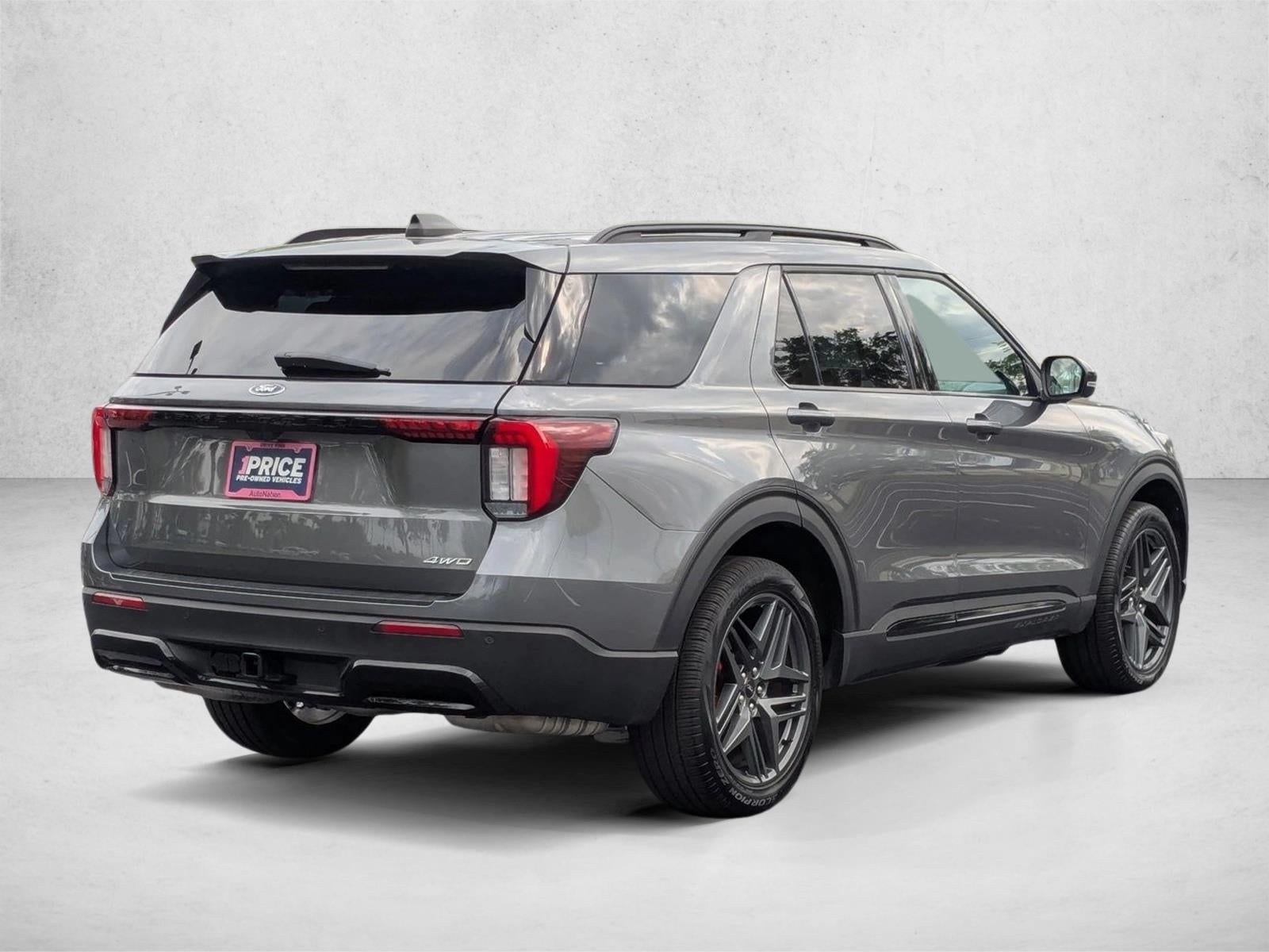 2025 Ford Explorer ST-Line 4WD