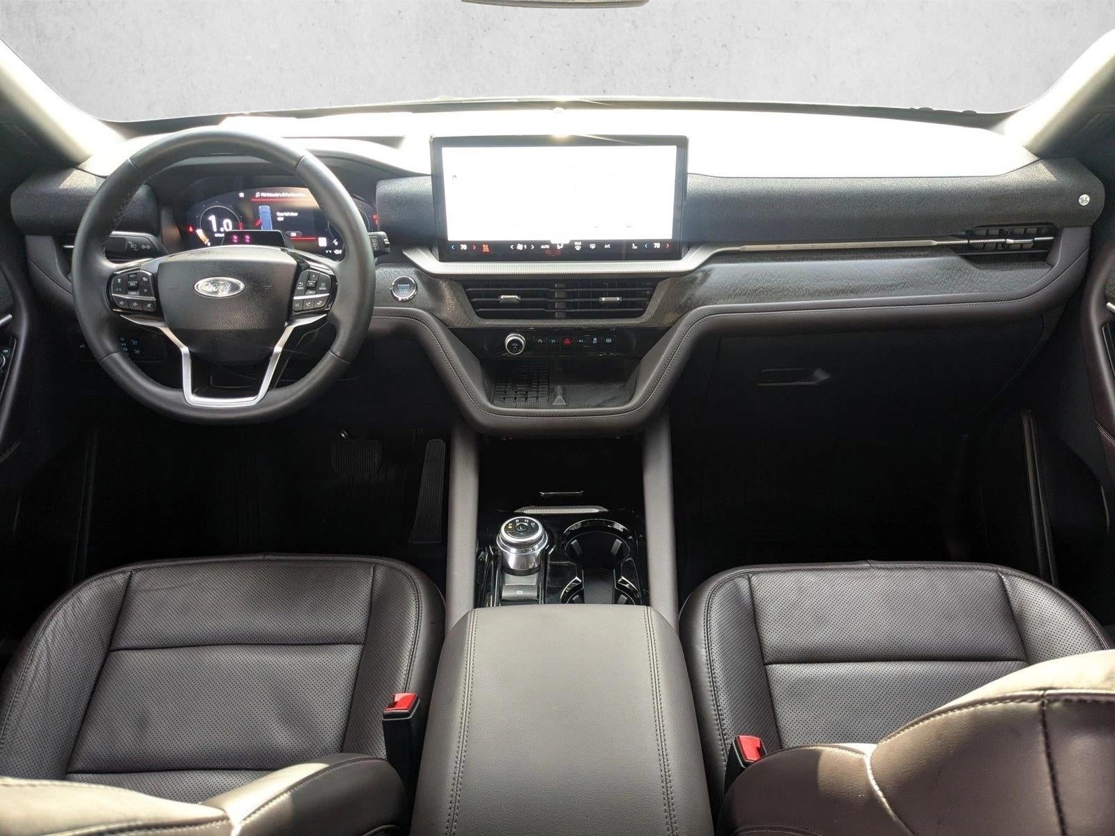 2025 Ford Explorer Platinum RWD