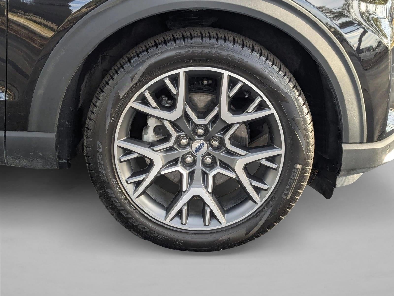 2025 Ford Explorer Platinum RWD