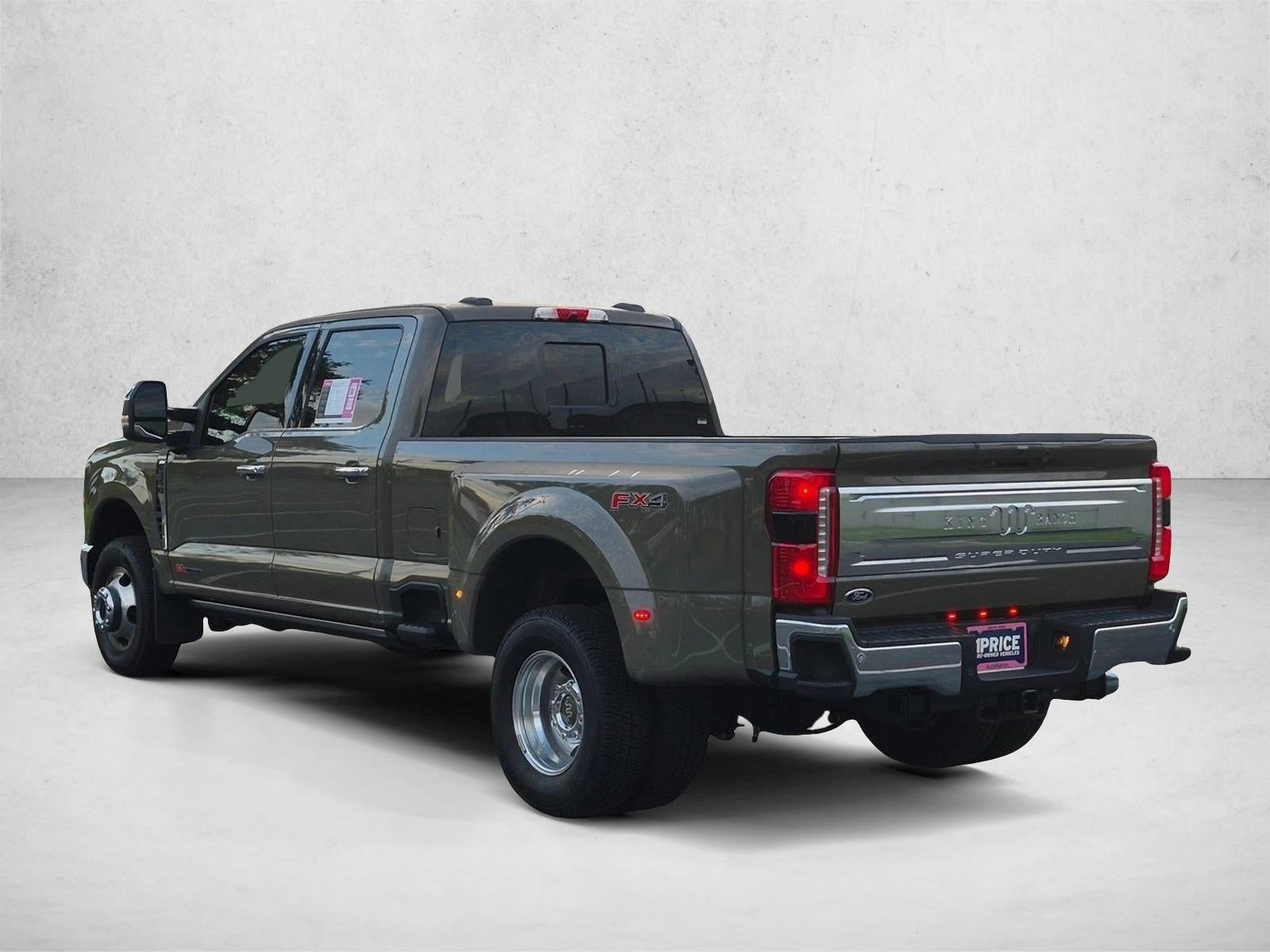 2026 Ford Super Duty F-350 DRW King Ranch 4WD Crew Cab 8' Box
