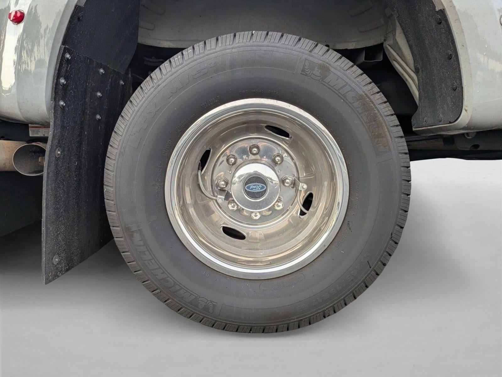 2025 Ford Super Duty F-350 DRW XL 4WD Crew Cab 8' Box