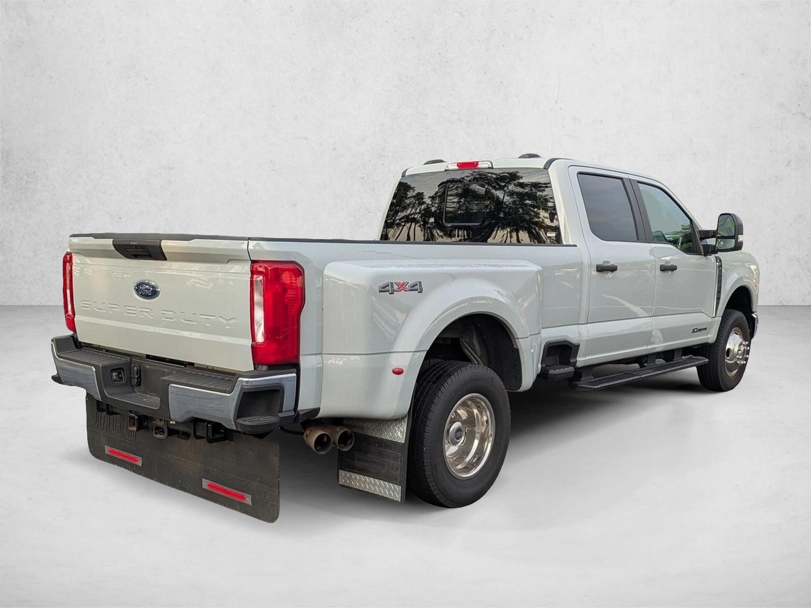 2025 Ford Super Duty F-350 DRW XL 4WD Crew Cab 8' Box
