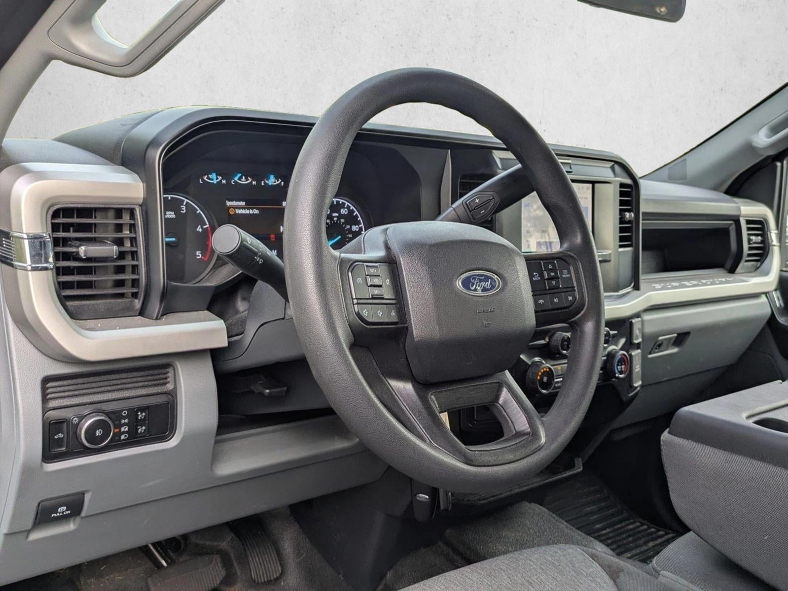 2025 Ford Super Duty F-350 DRW XL 4WD Crew Cab 8' Box