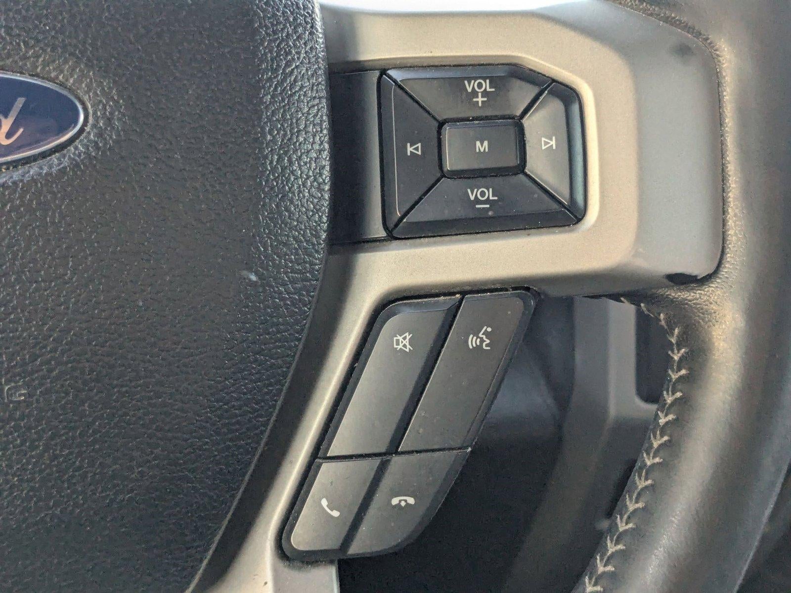 2017 Ford Super Duty F-450 DRW Lariat 4WD Crew Cab 8' Box