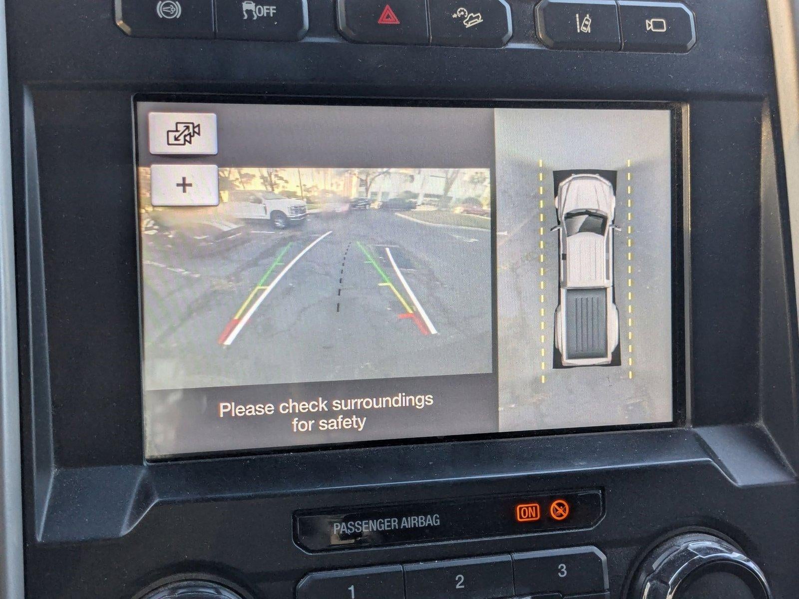 2017 Ford Super Duty F-450 DRW Lariat 4WD Crew Cab 8' Box