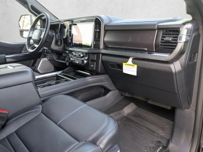 2026 Ford Super Duty F-450 DRW Platinum 4WD Crew Cab 8' Box