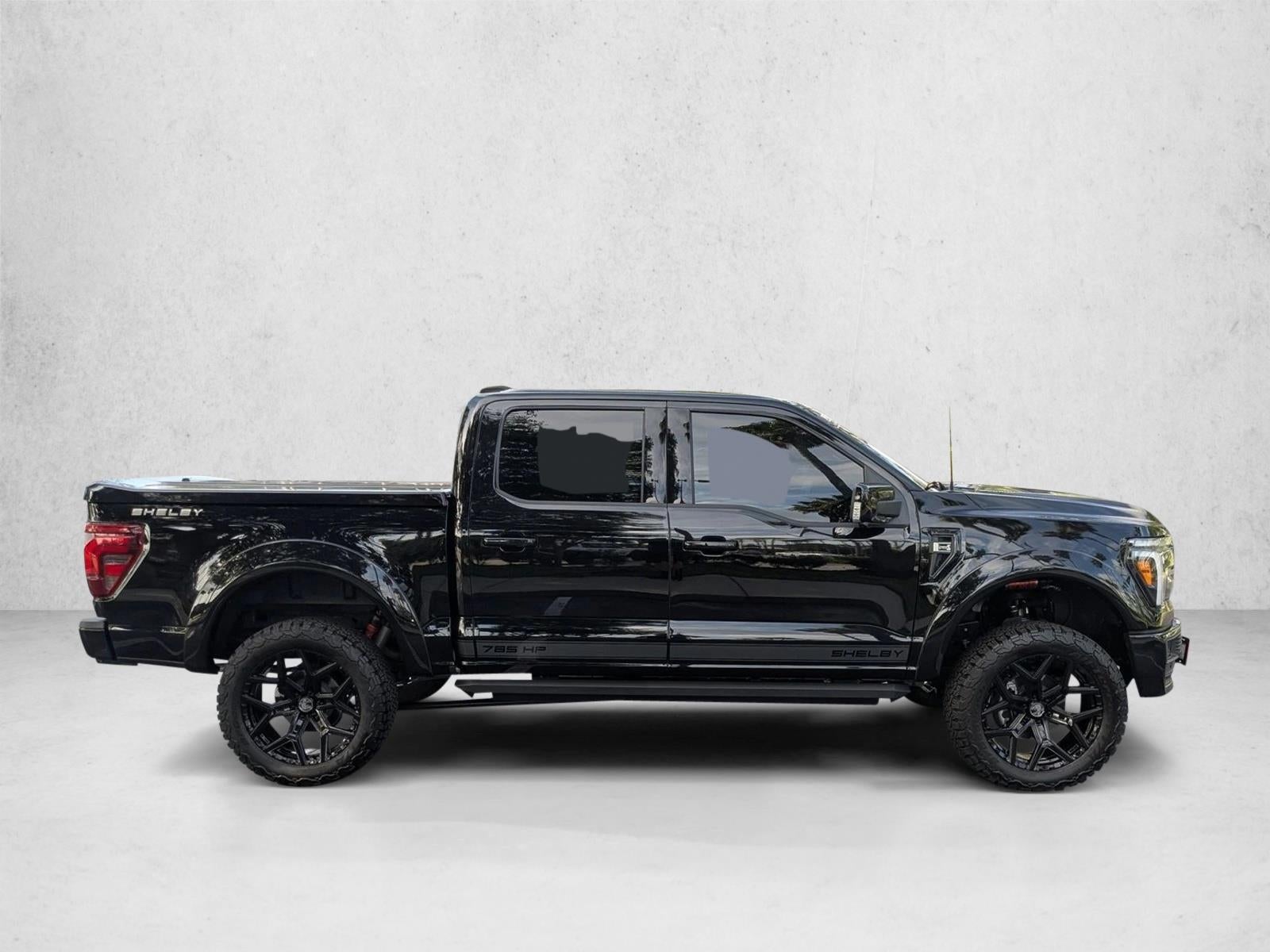 2025 Ford F-150 LARIAT 4WD SuperCrew 5.5' Box