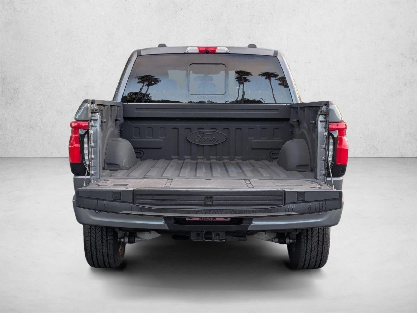 2023 Ford F-150 Lightning LARIAT 4WD SuperCrew 5.5' Box