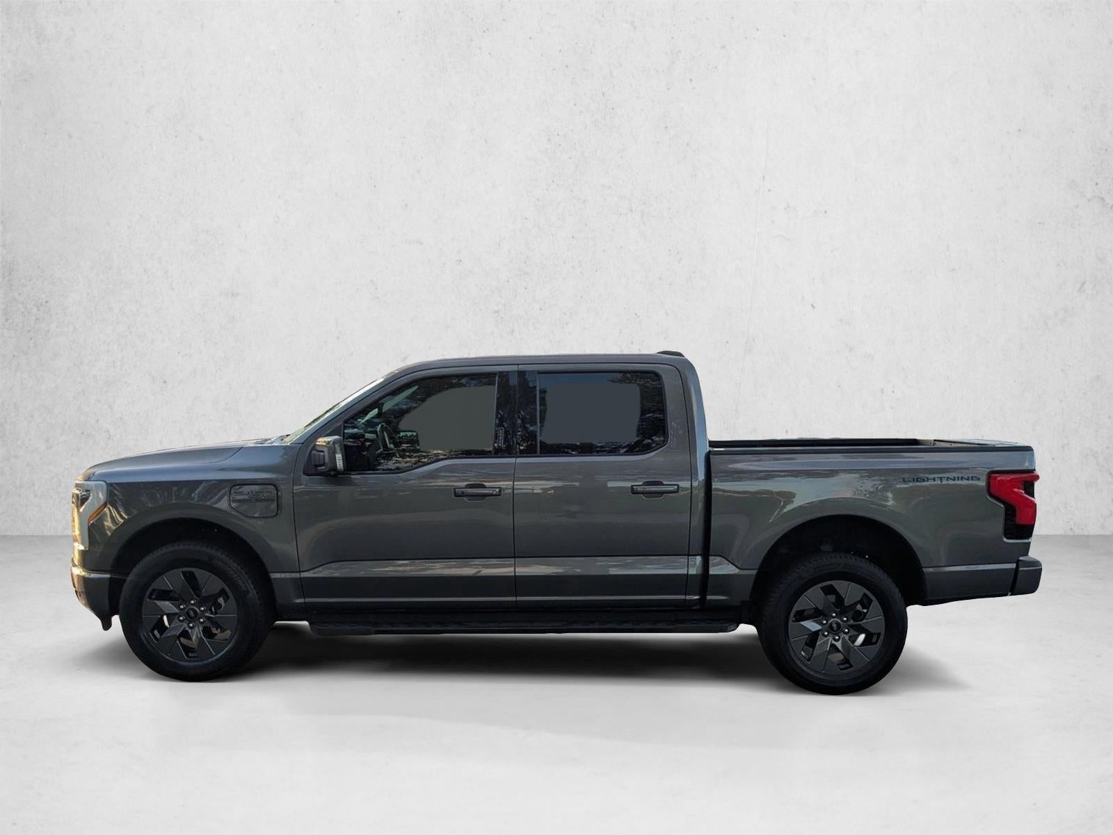 2023 Ford F-150 Lightning LARIAT 4WD SuperCrew 5.5' Box
