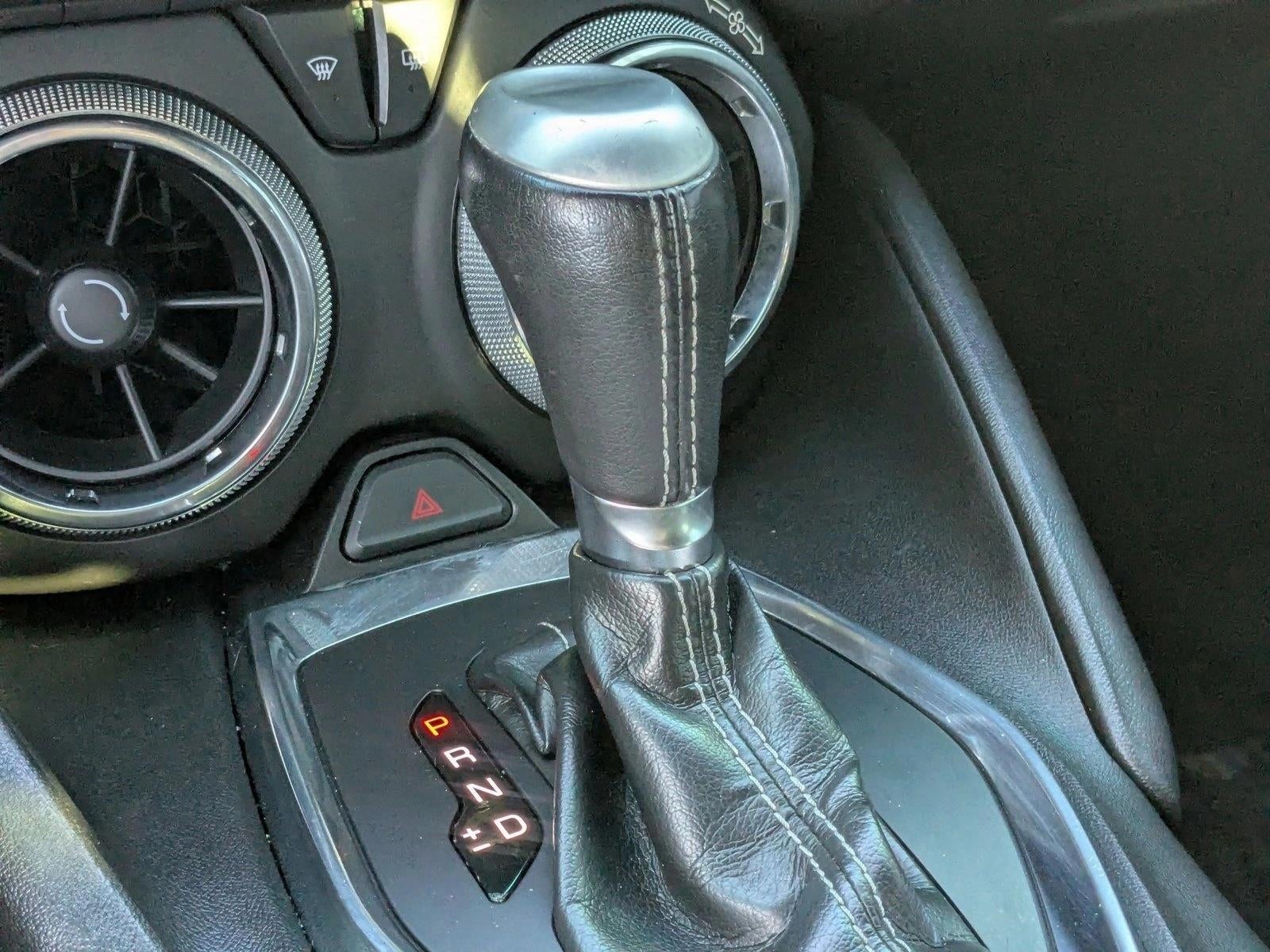 2019 Chevrolet Camaro 2dr Convertible 1LT