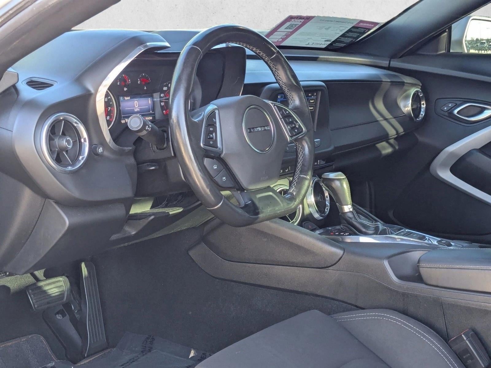 2019 Chevrolet Camaro 2dr Convertible 1LT