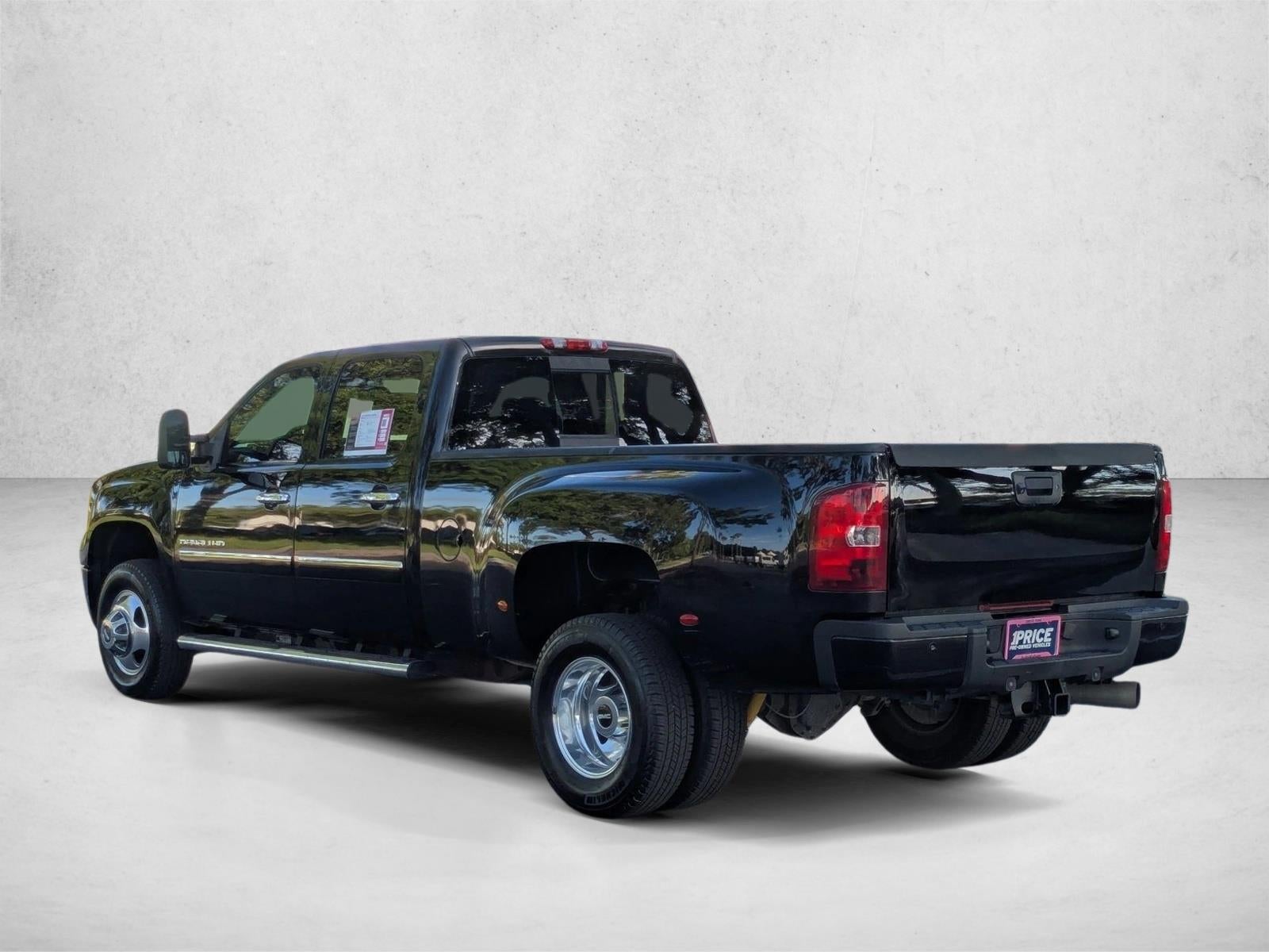 2013 GMC Sierra 3500HD Crew Cab Long Box 4-Wheel Drive Denali