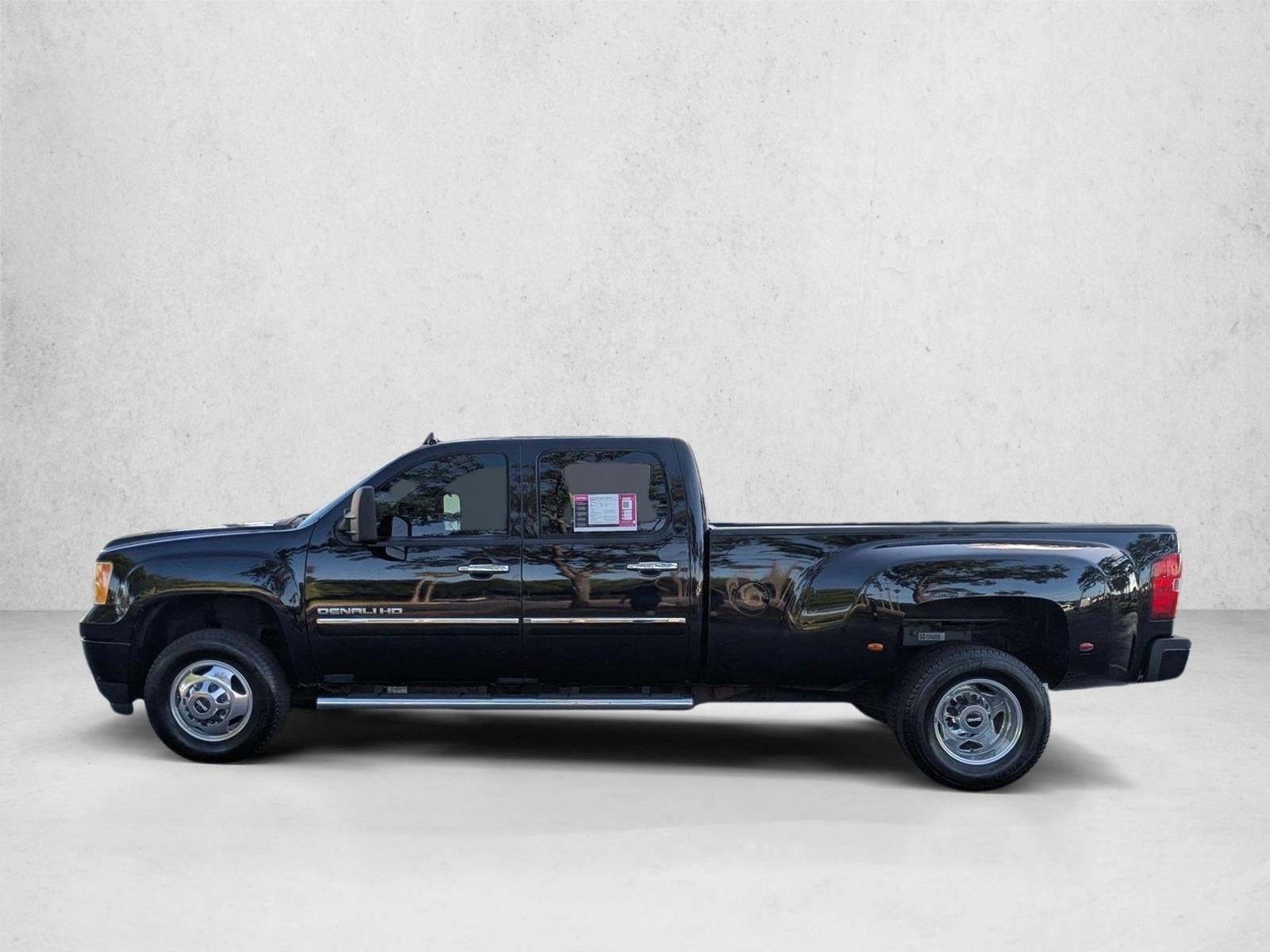 2013 GMC Sierra 3500HD Crew Cab Long Box 4-Wheel Drive Denali