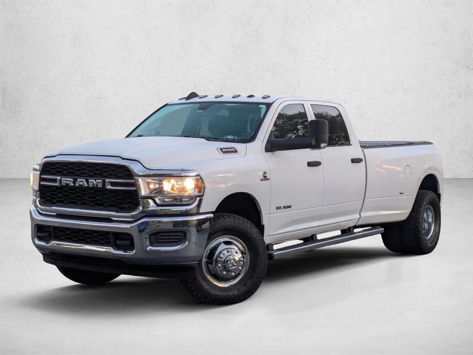 2022 RAM 3500 Tradesman 4x4 Crew Cab 8' Box