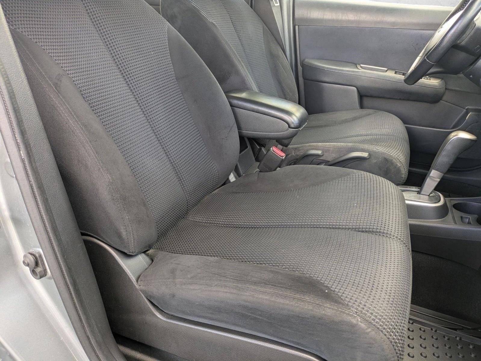 2011 Nissan Versa 5dr HB I4 CVT 1.8 SL