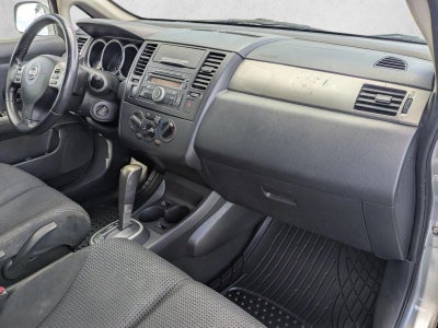 2011 Nissan Versa 5dr HB I4 CVT 1.8 SL