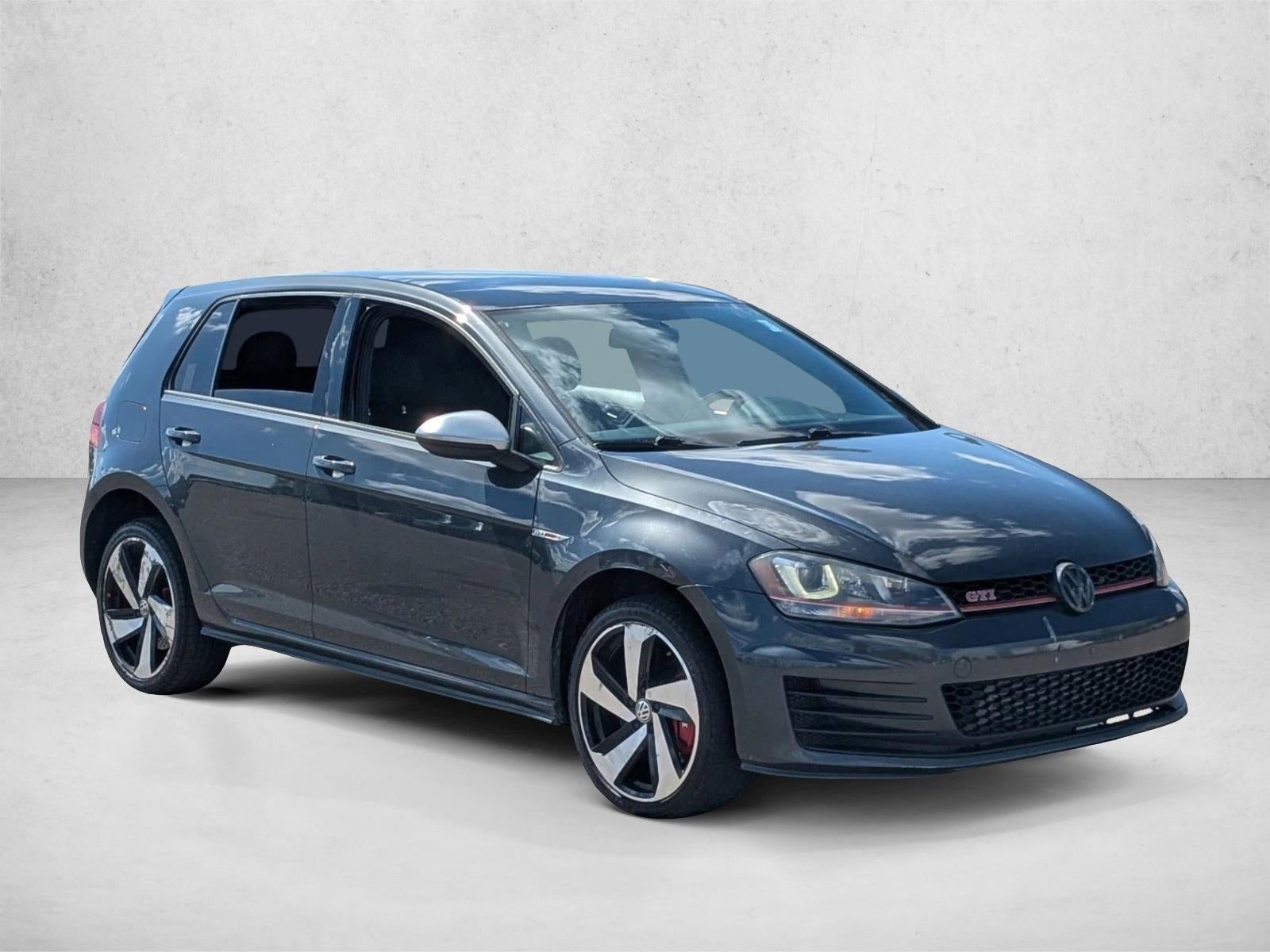 2017 Volkswagen Golf GTI 2.0T 4-Door Sport DSG