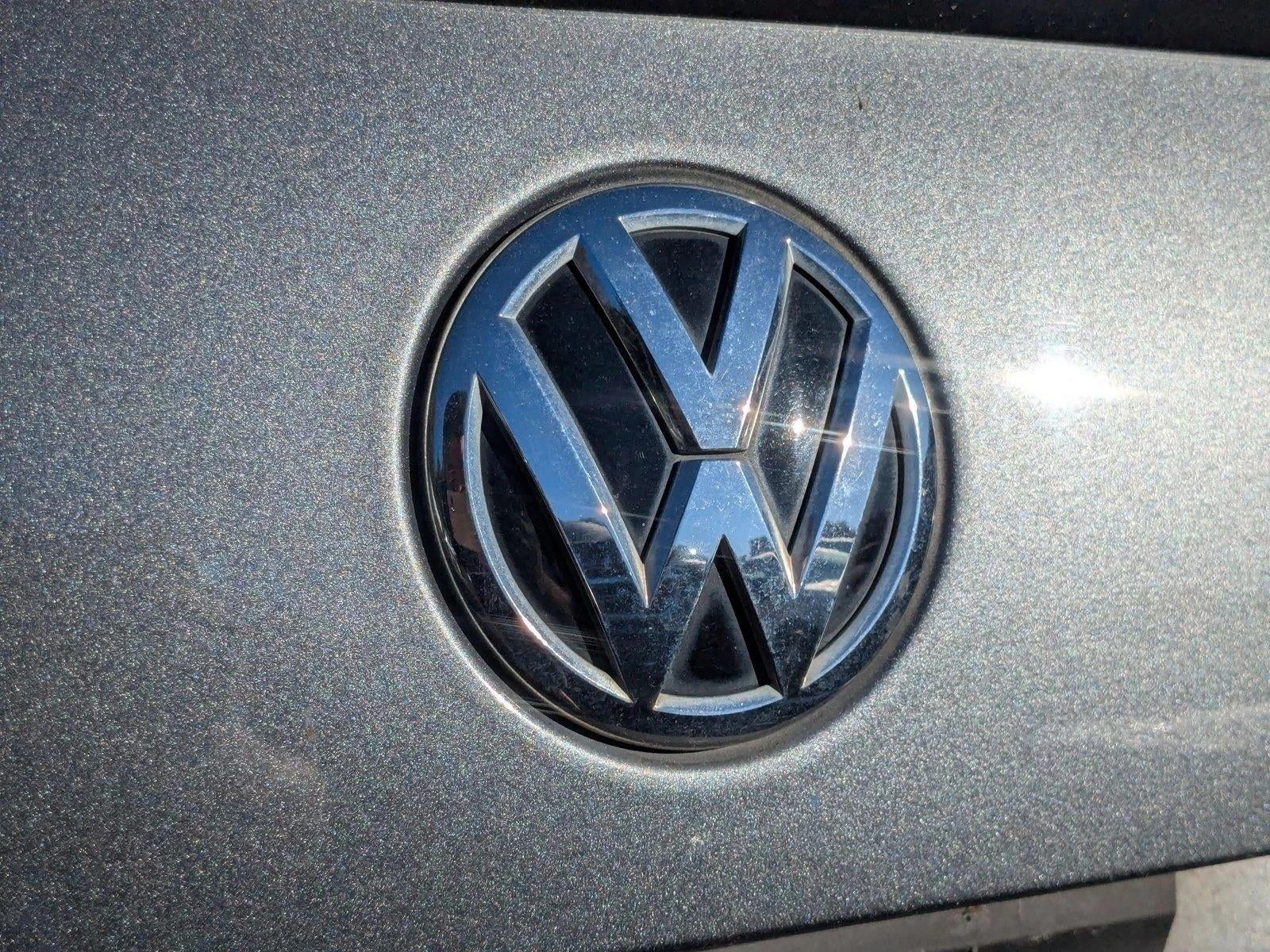 2016 Volkswagen Jetta 4dr Auto 1.8T Sport PZEV Sedan