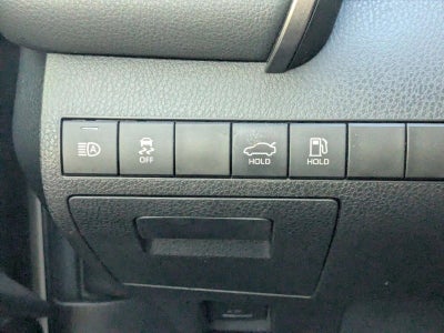 2022 Toyota Camry SE Auto (SE)