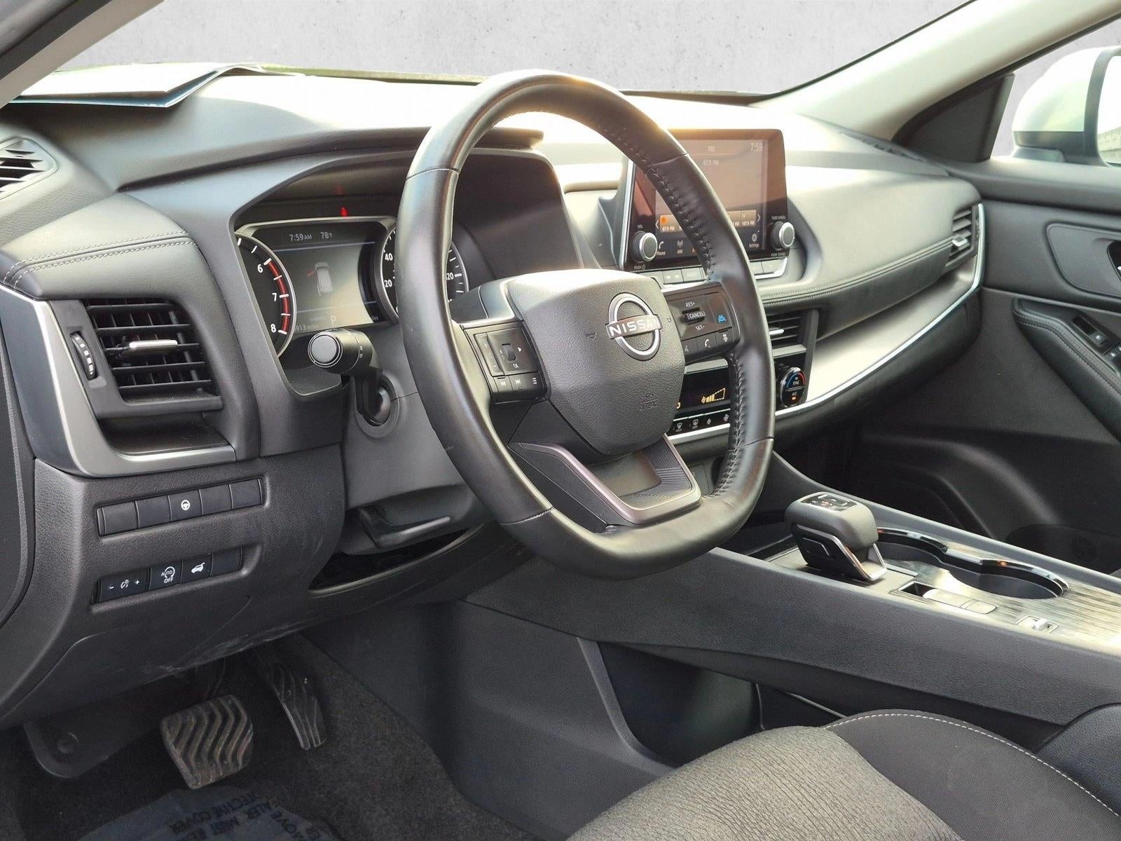 2025 Nissan Rogue FWD SV
