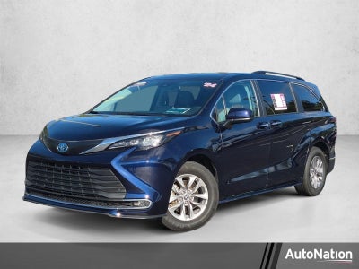 2024 Toyota Sienna XLE FWD 8-Passenger (Natl)