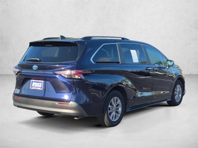 2024 Toyota Sienna XLE FWD 8-Passenger (Natl)