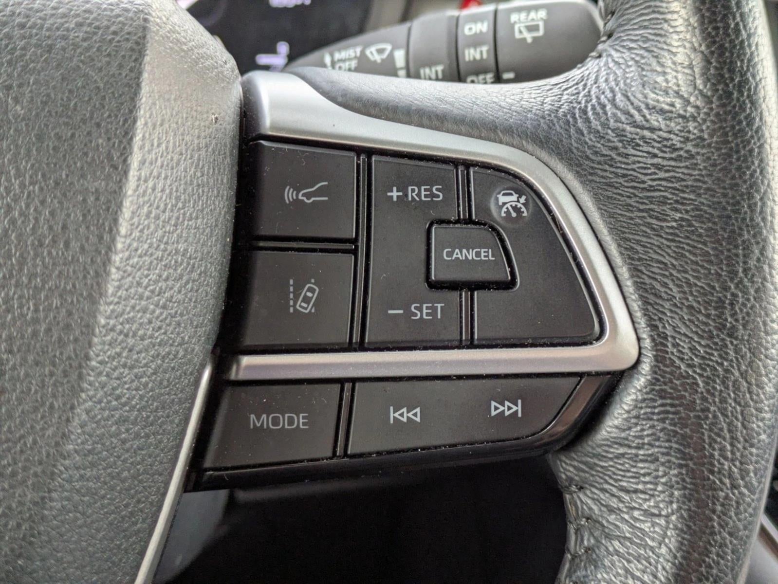 2024 Toyota Sienna XLE FWD 8-Passenger (Natl)