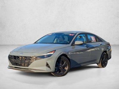 2023 Hyundai ELANTRA SEL IVT