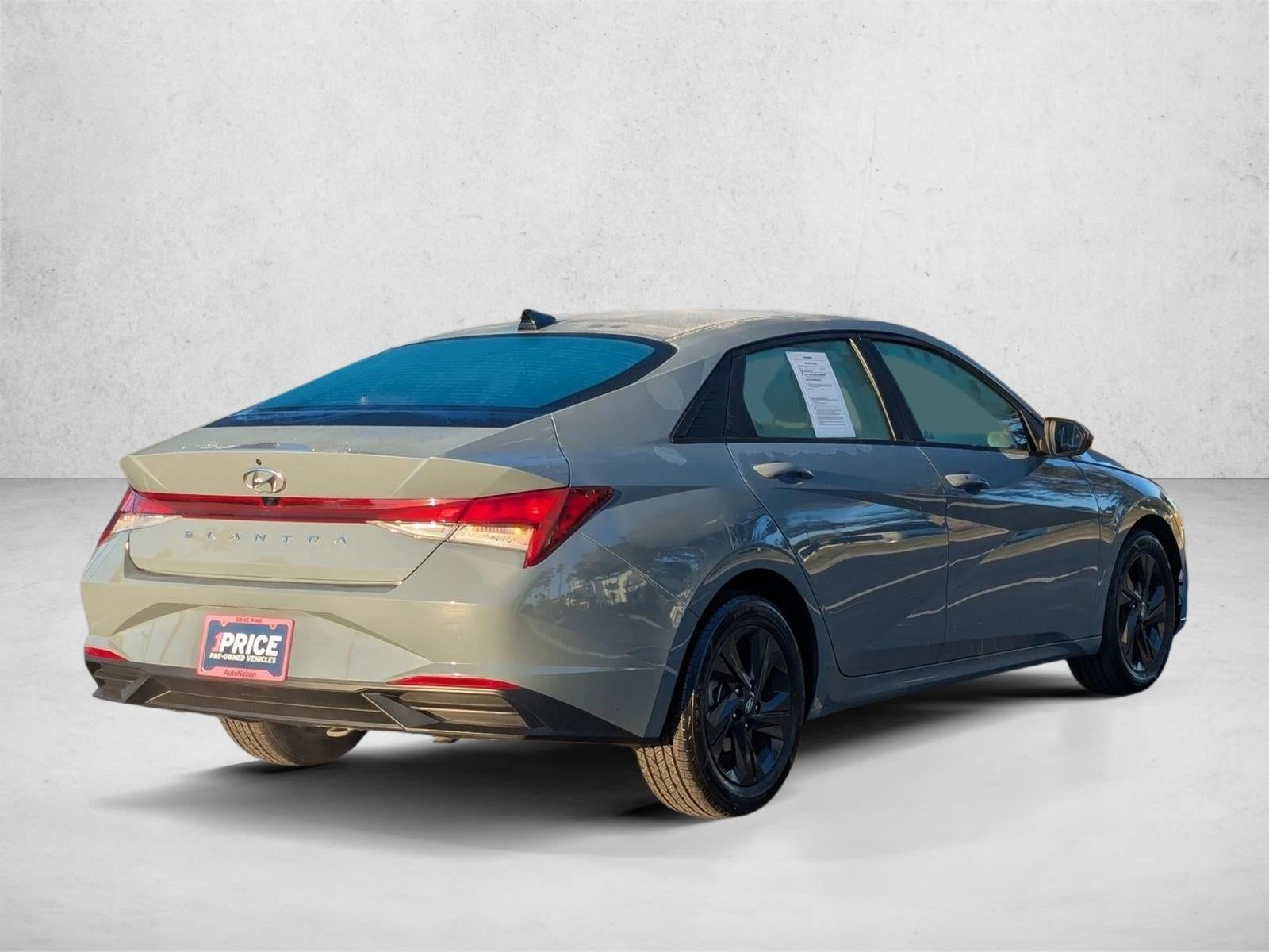 2023 Hyundai ELANTRA SEL IVT