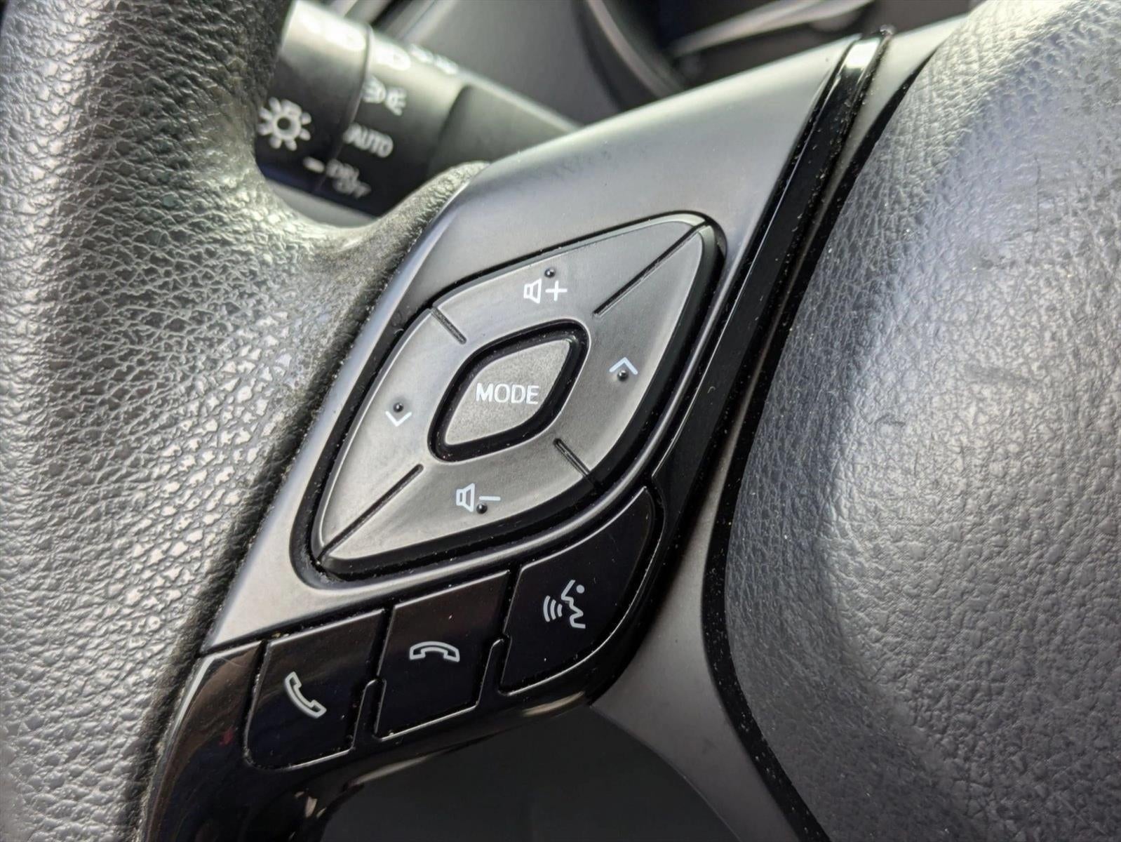 2019 Toyota C-HR LE FWD (Natl)