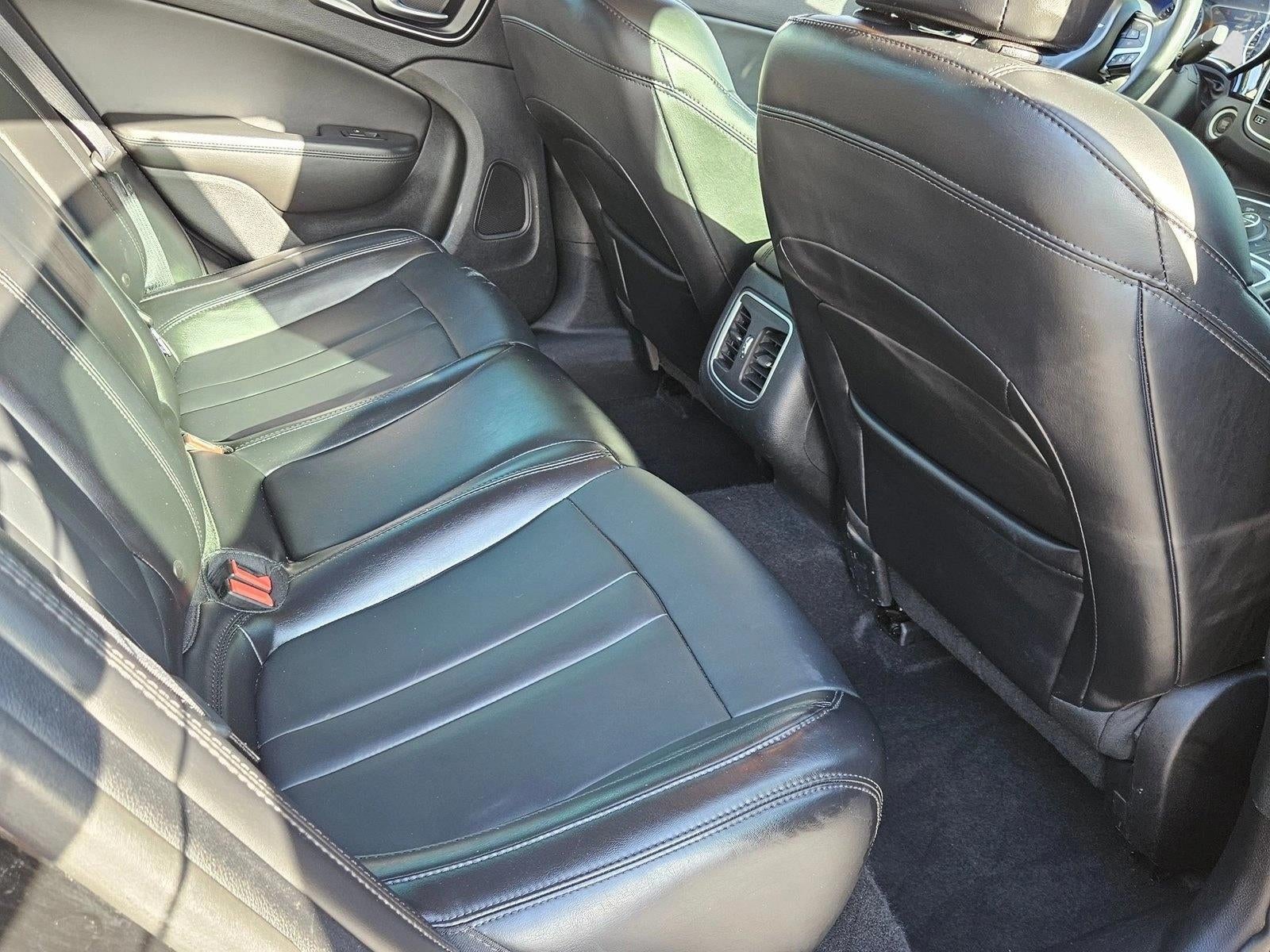 2016 Chrysler 200 4dr Sdn C FWD