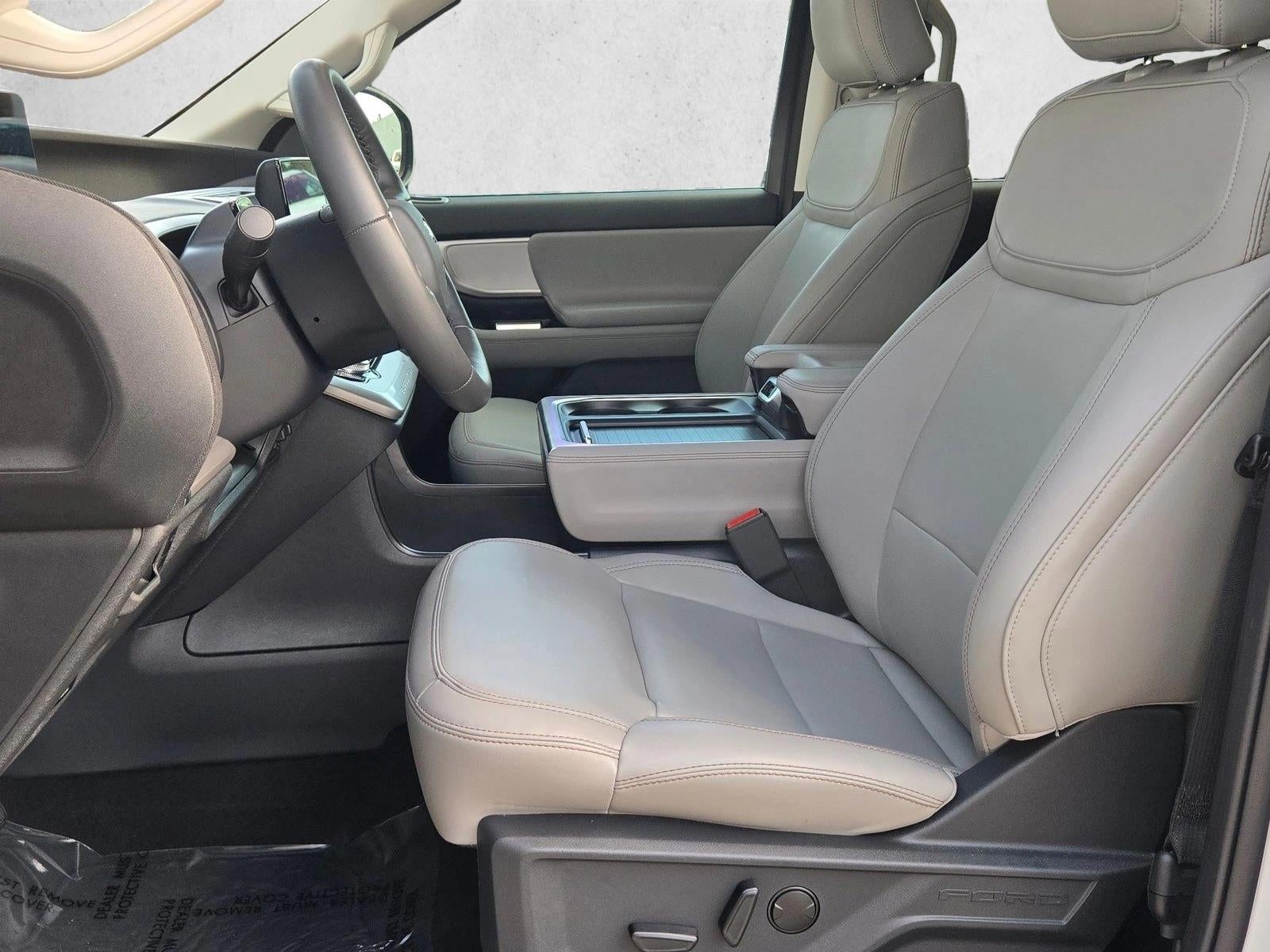 2025 Ford Expedition Active 4x2