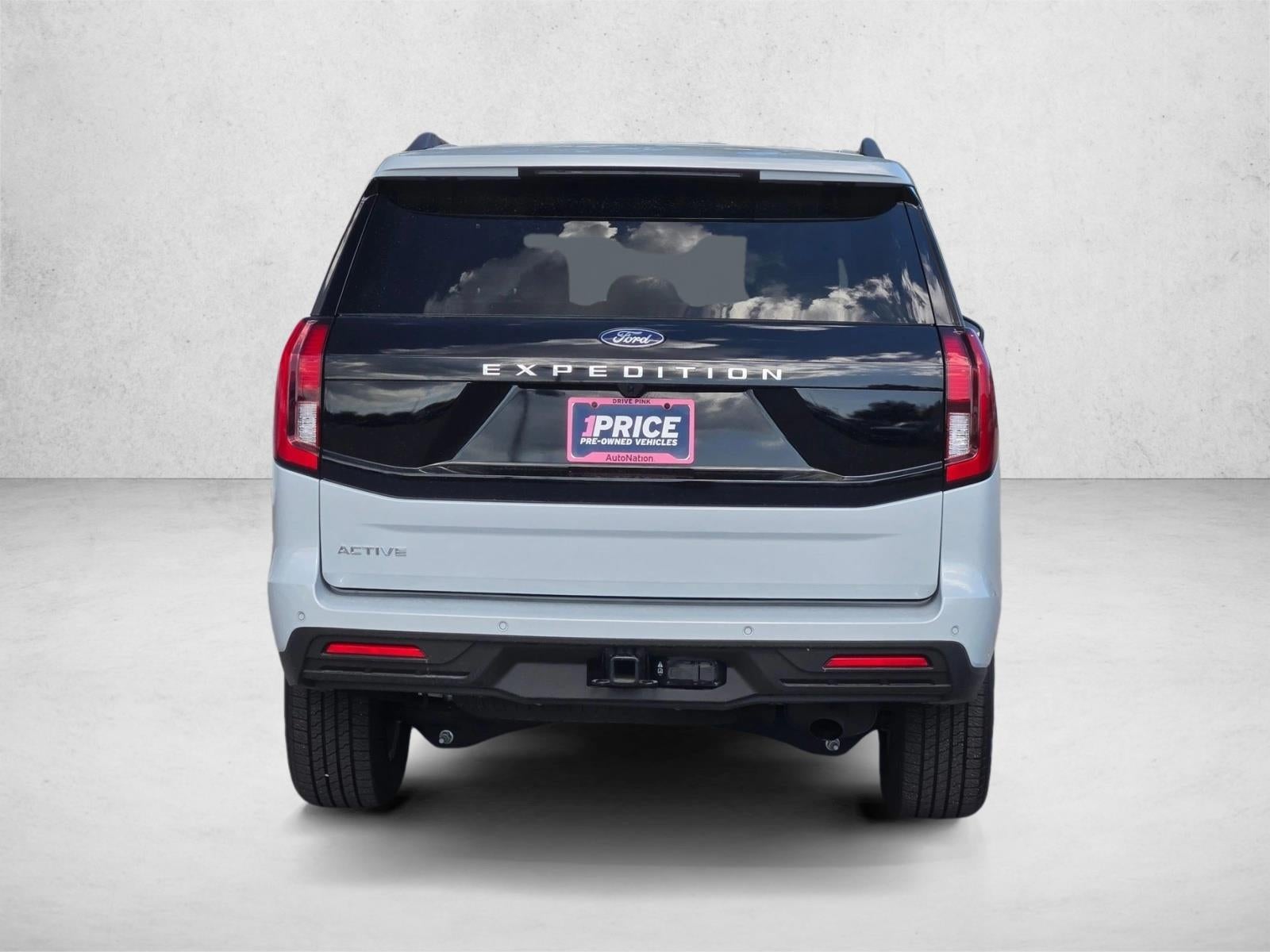 2025 Ford Expedition Active 4x2