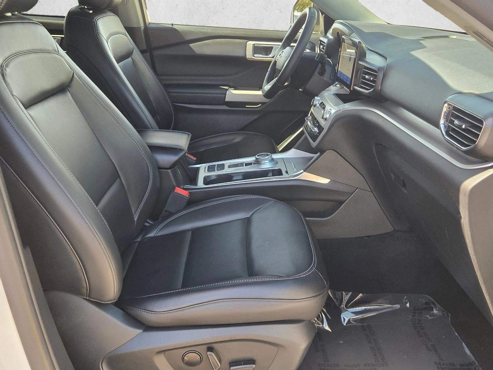 2023 Ford Explorer XLT RWD