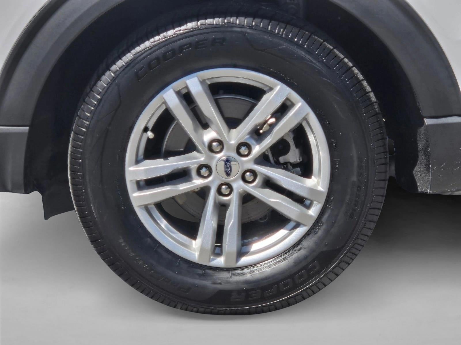 2023 Ford Explorer XLT RWD