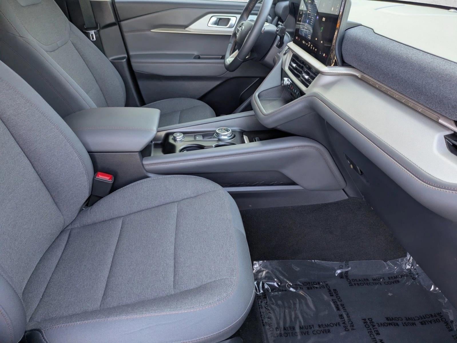 2025 Ford Explorer Active RWD