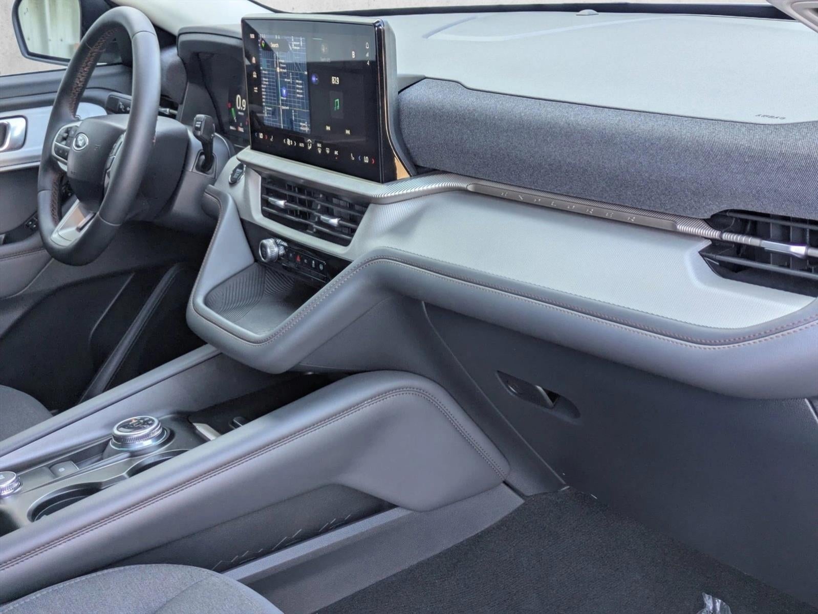 2025 Ford Explorer Active RWD