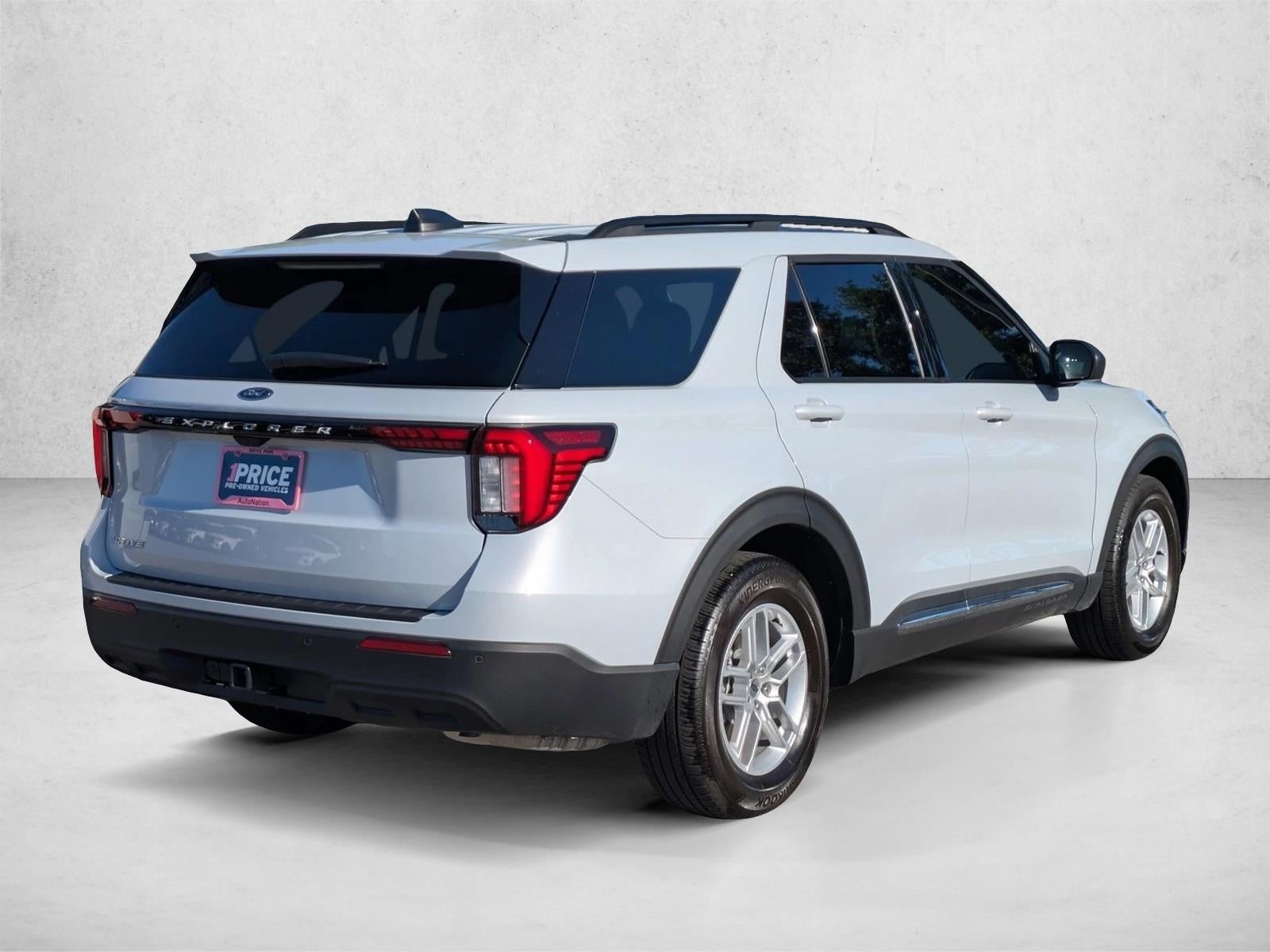 2025 Ford Explorer Active RWD