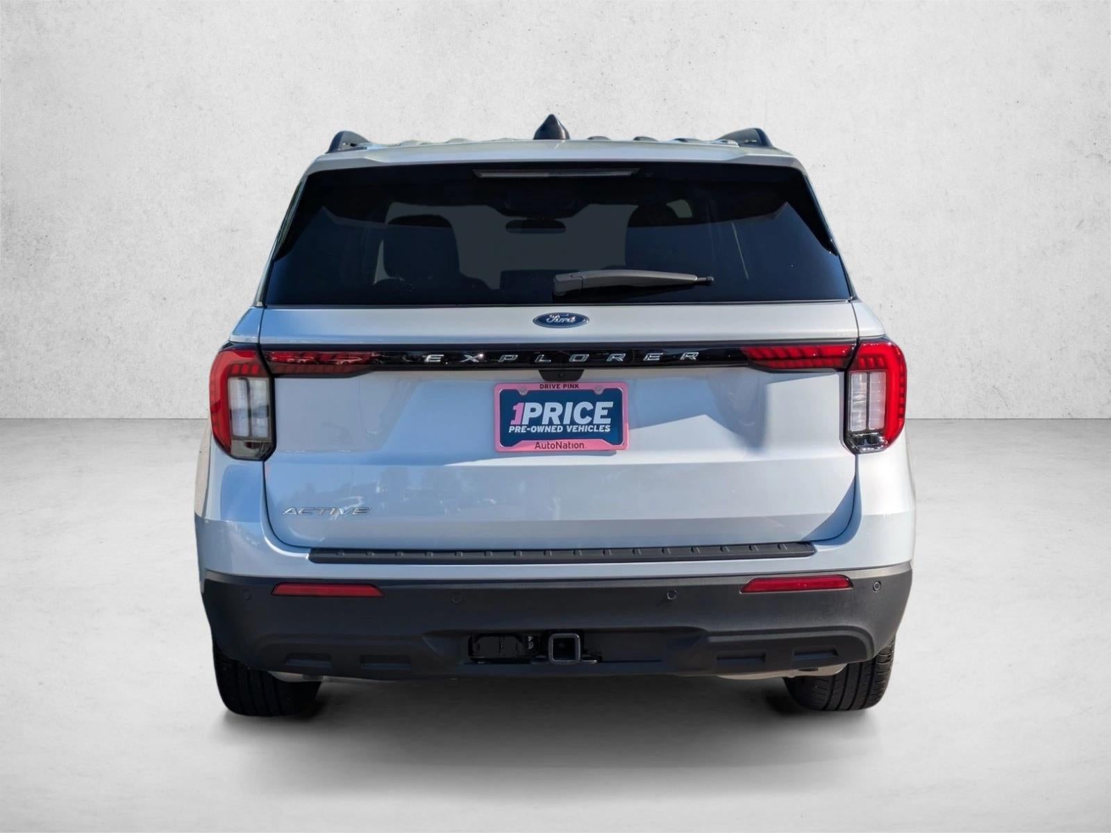 2025 Ford Explorer Active RWD