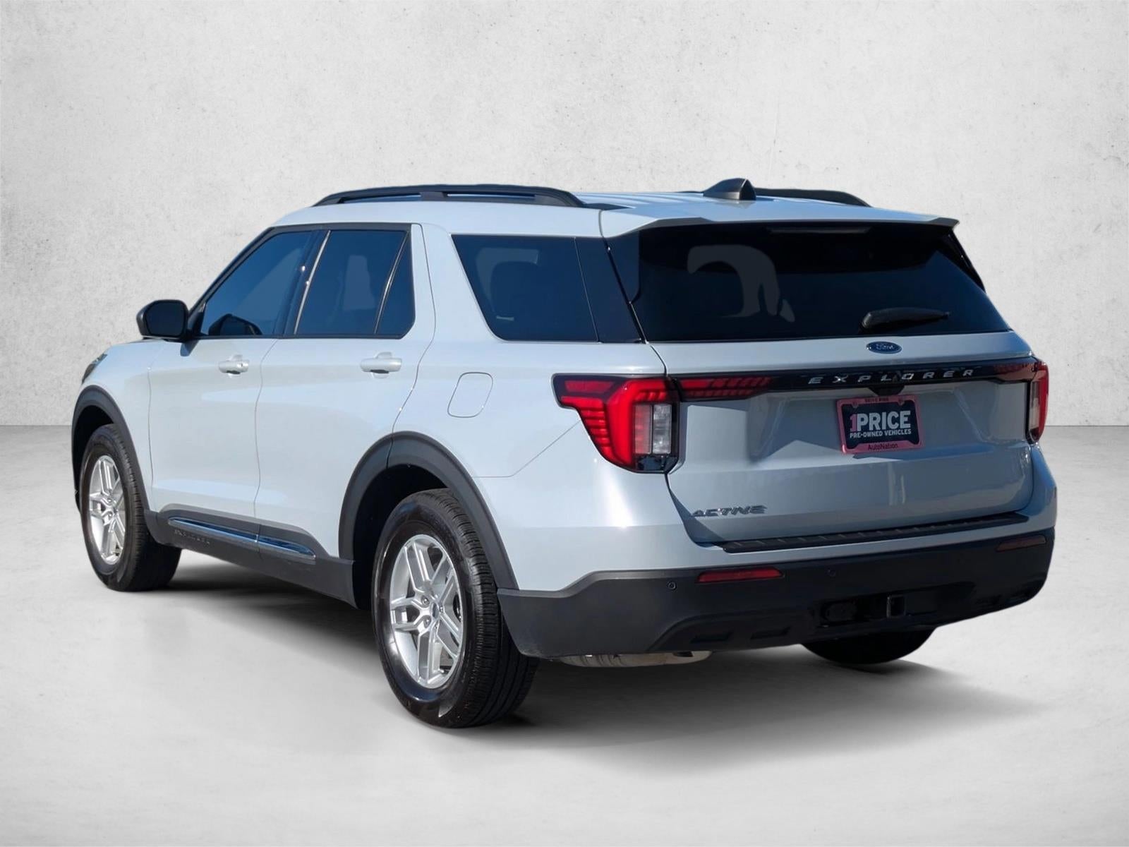 2025 Ford Explorer Active RWD