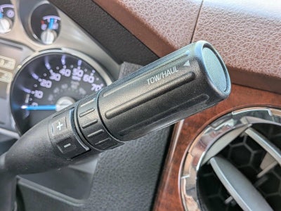 2013 Ford Super Duty F-350 SRW 4WD Crew Cab 8 Ft Box King Ranch