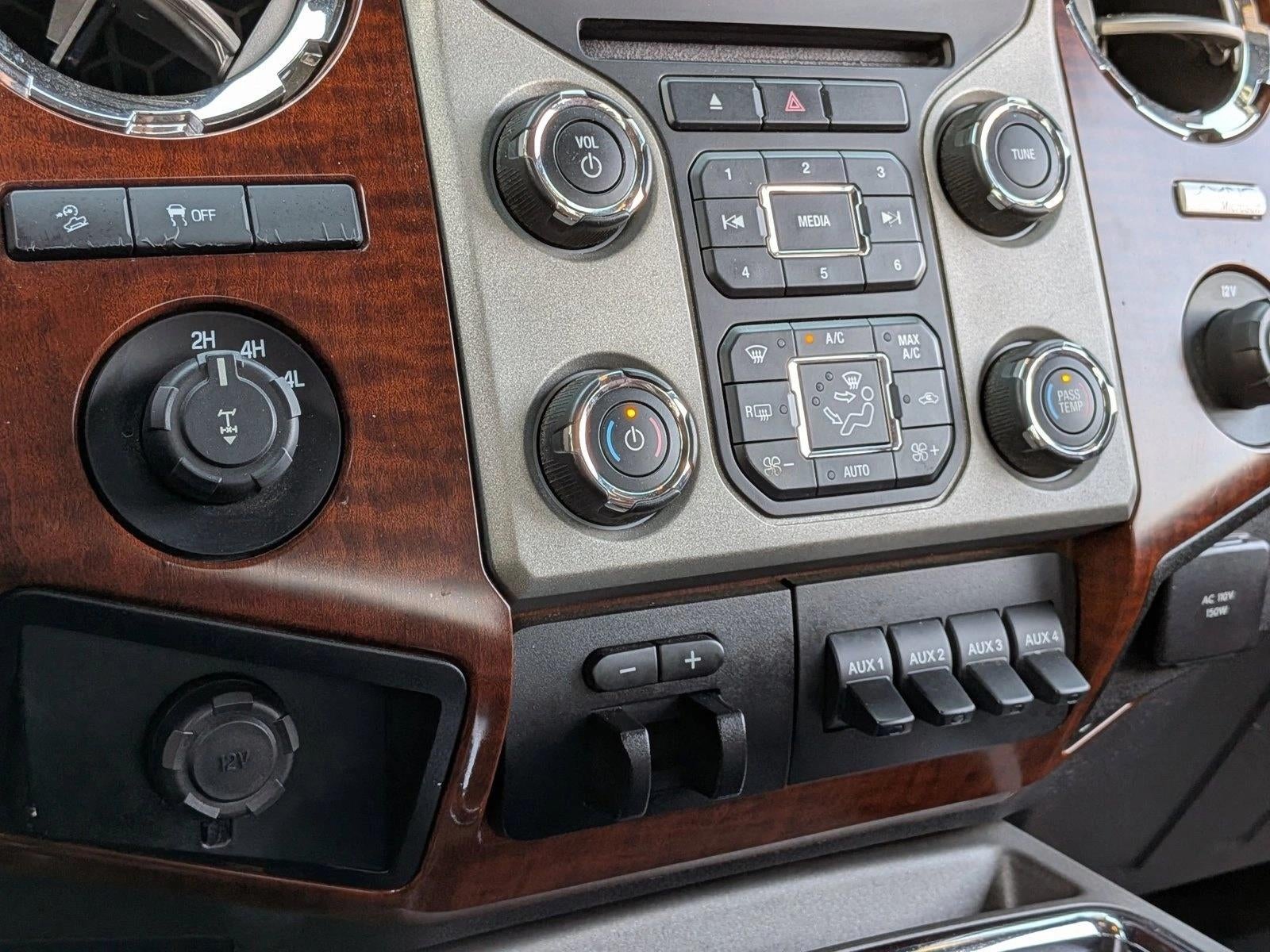 2013 Ford Super Duty F-350 SRW 4WD Crew Cab 8 Ft Box King Ranch