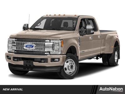 2018 Ford Super Duty F-350 DRW Platinum 4WD Crew Cab 8' Box