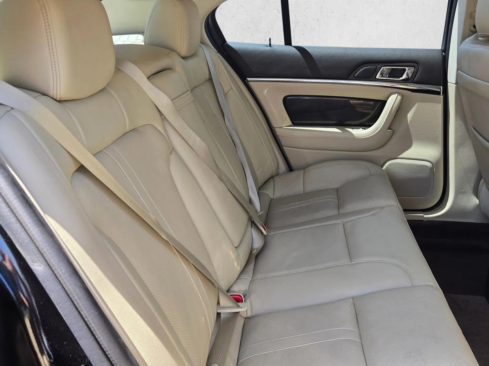 2013 Lincoln MKS 4dr Sdn 3.7L FWD