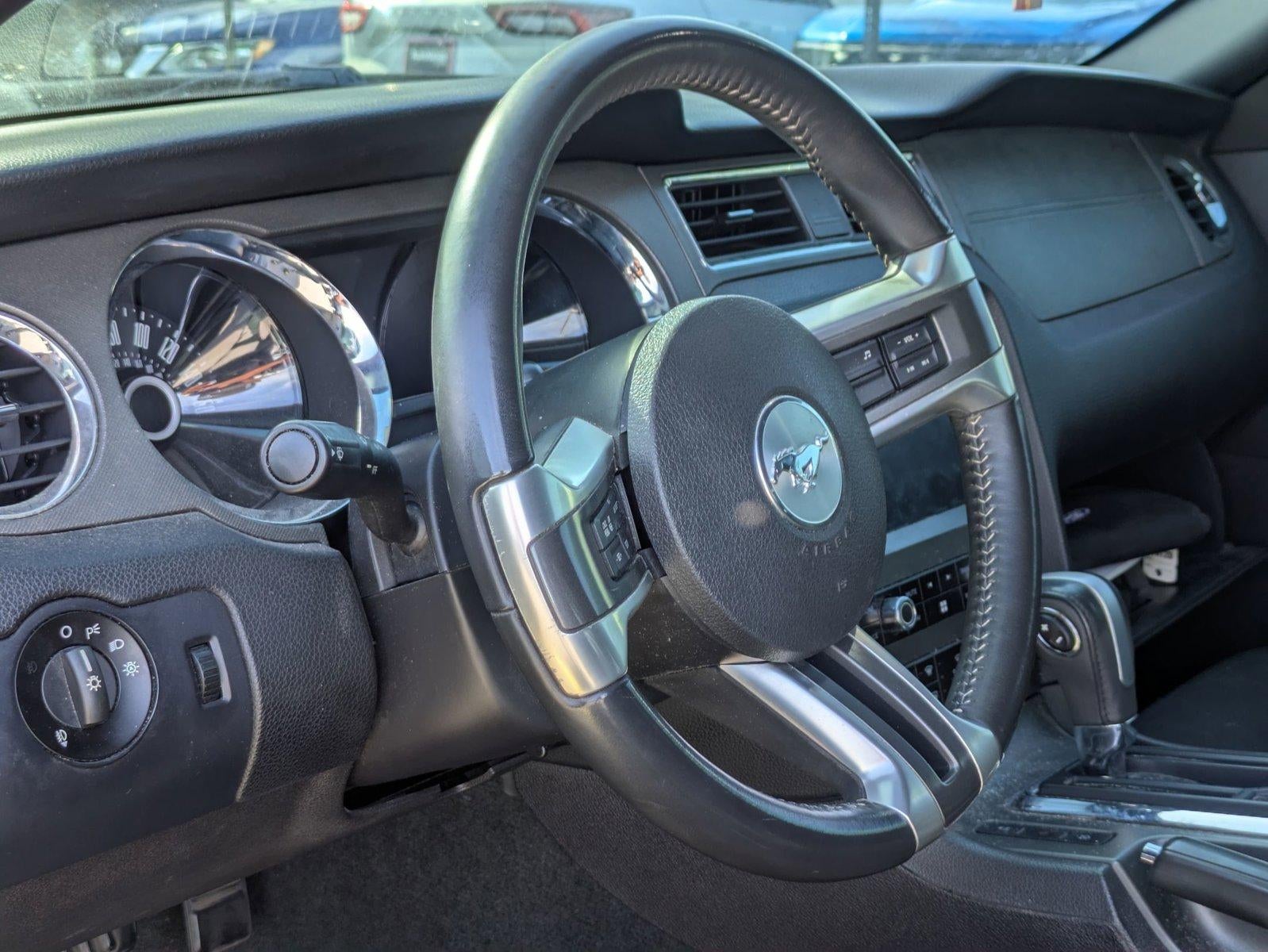 2014 Ford Mustang 2dr Cpe V6