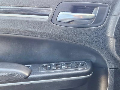 2022 Chrysler 300 Touring RWD