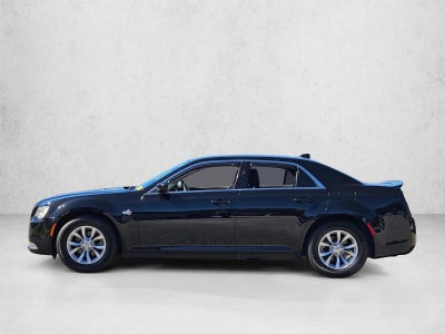 2022 Chrysler 300 Touring RWD